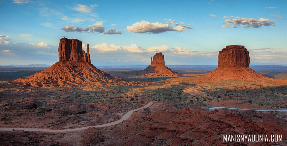 Monument Valley Navajo Tribal Park – Arizona dan Utah